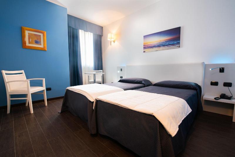 Hotel Mediterraneo - Oda
