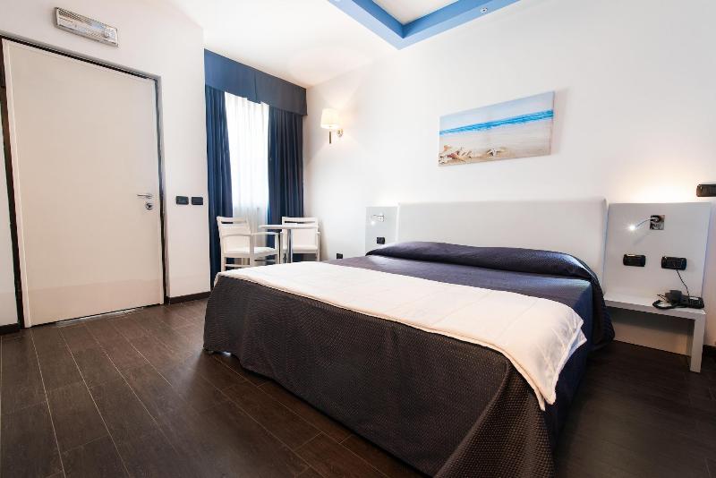 Hotel Mediterraneo - Oda
