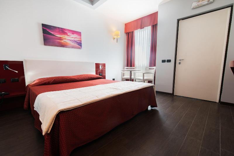Hotel Mediterraneo - Oda