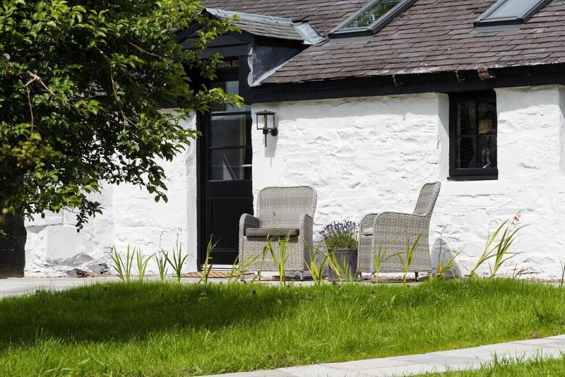 The Old Manse Of Blair - Genel
