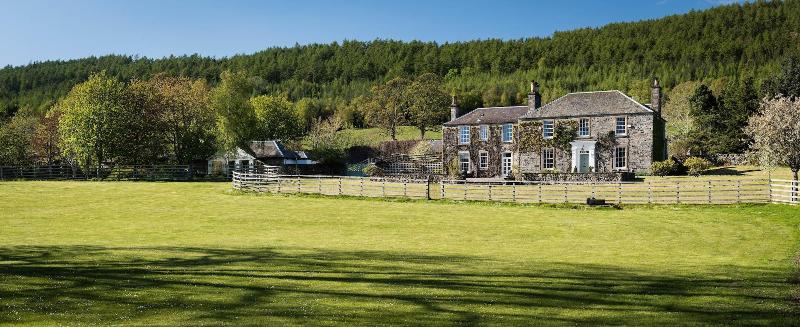 The Old Manse Of Blair - Oda