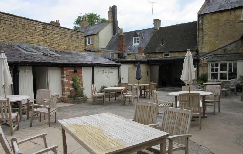 The Bell Inn - Genel
