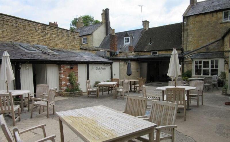The Bell Inn - Genel