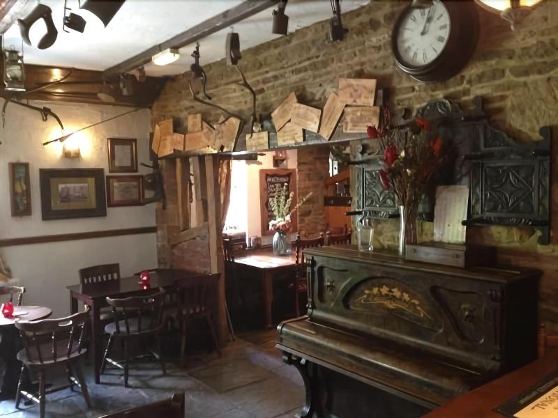 The Old Mill Knitsley - Lobi