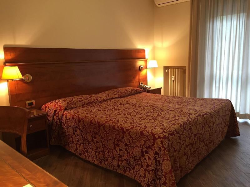 Hotel Excelsior - Oda