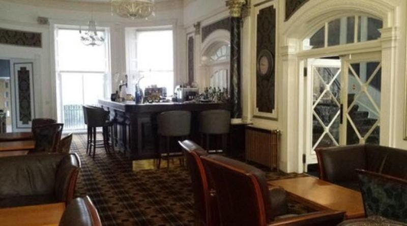 Tontine Hotel - Lobi