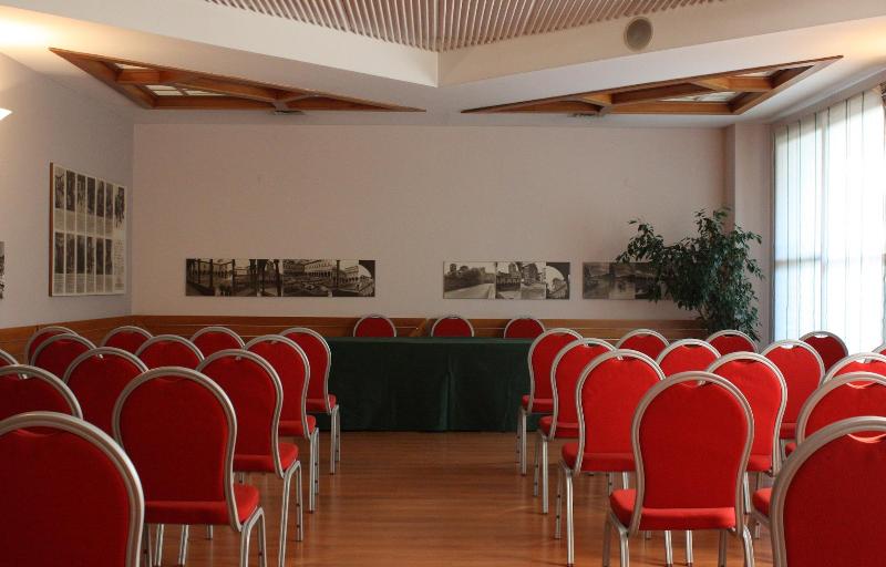 Brianteo Hotel And Restaurant - Toplantı