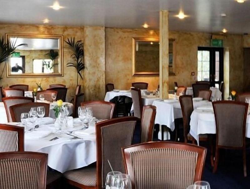 La Fontana Italian Restaurant With Rooms - Restoran