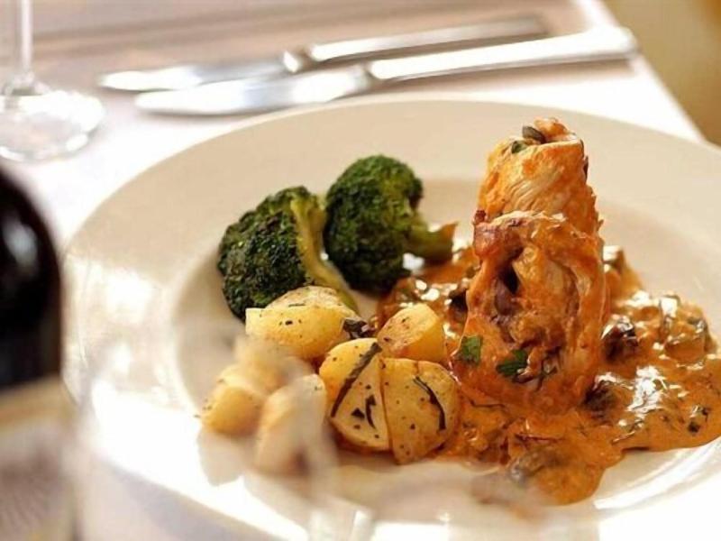 La Fontana Italian Restaurant With Rooms - Restoran