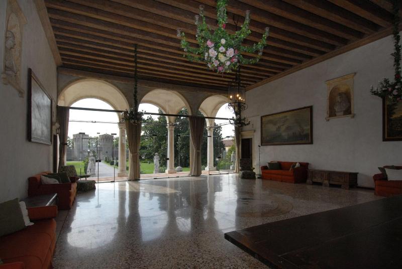 Castello Di Roncade - Lobi