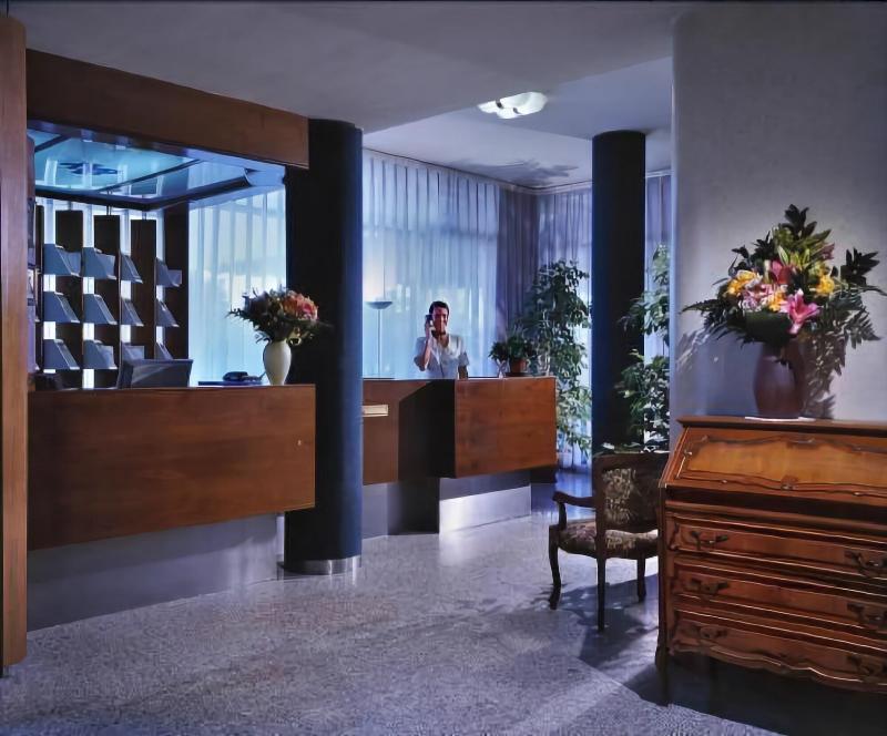 Hotel Europa - Lobi