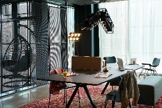 Moxy Chester fotoÄŸrafÄ±