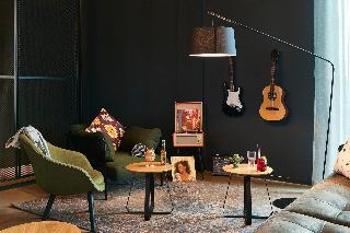 Moxy Chester fotoÄŸrafÄ±