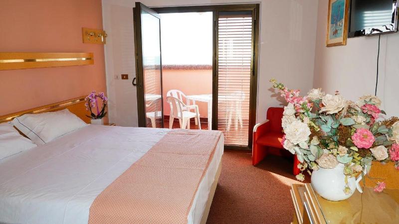 Hotel Antares - Oda