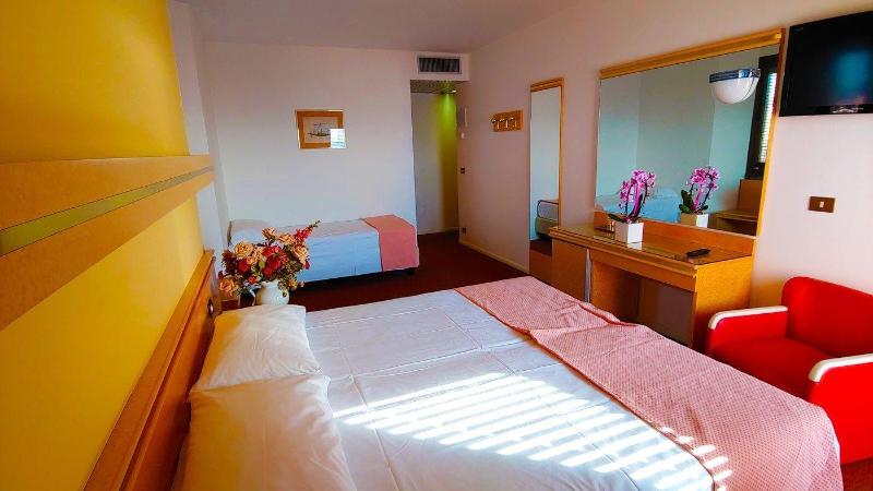 Hotel Antares - Oda