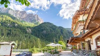 Pineta Pastry Hotel fotoÄŸrafÄ±
