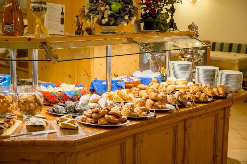 Pineta Pastry Hotel - Restoran