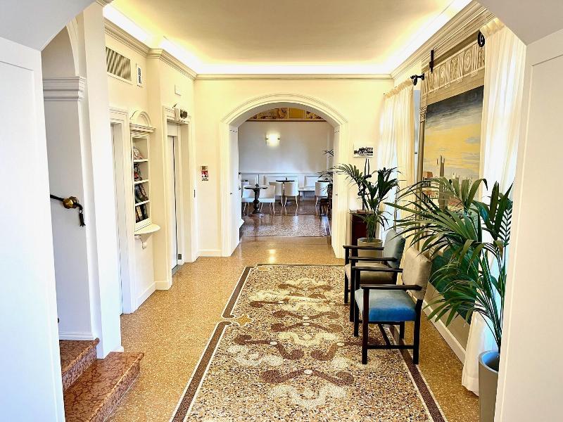 Albergo Ristorante Gardesana - Lobi
