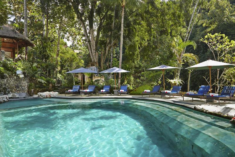 Hotel Tjampuhan Spa - Havuz