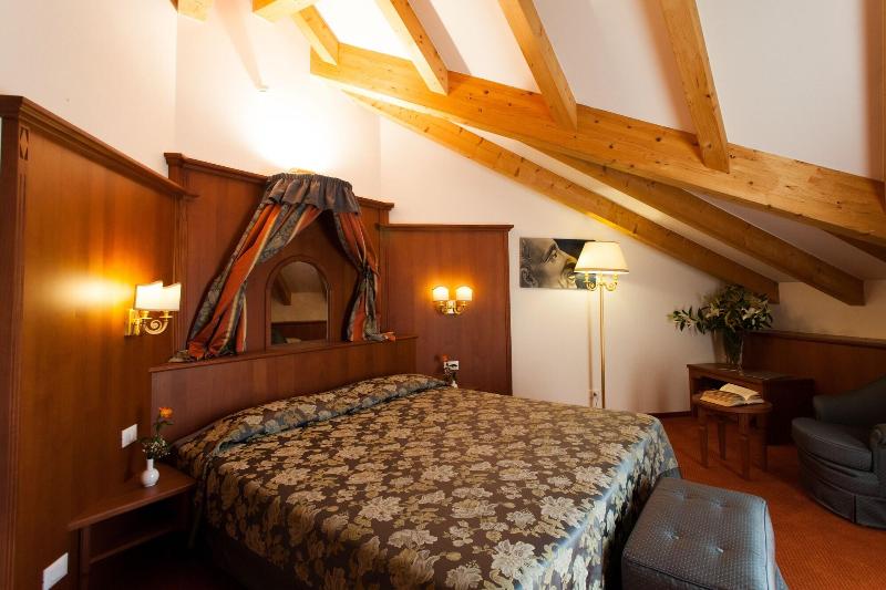 Sartori's Hotel - Oda