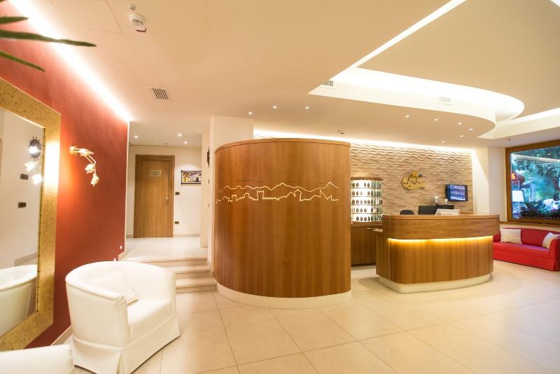 Hotel America - Lobi