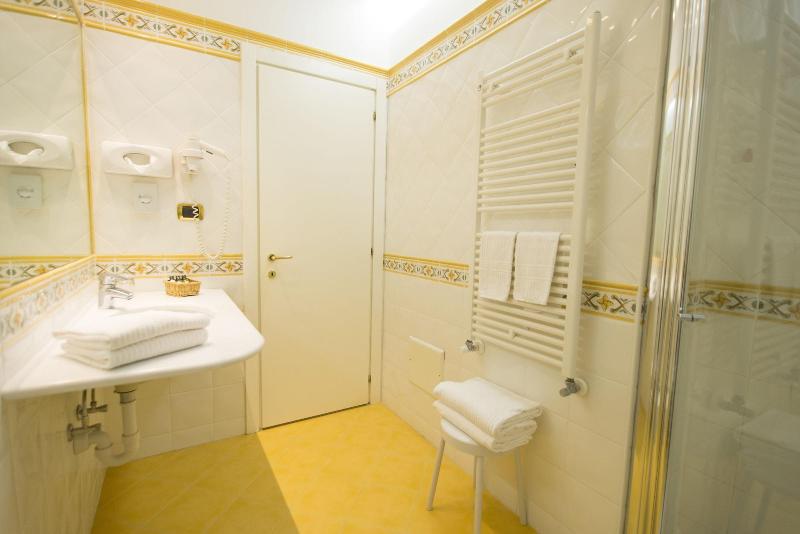Hotel America - Oda