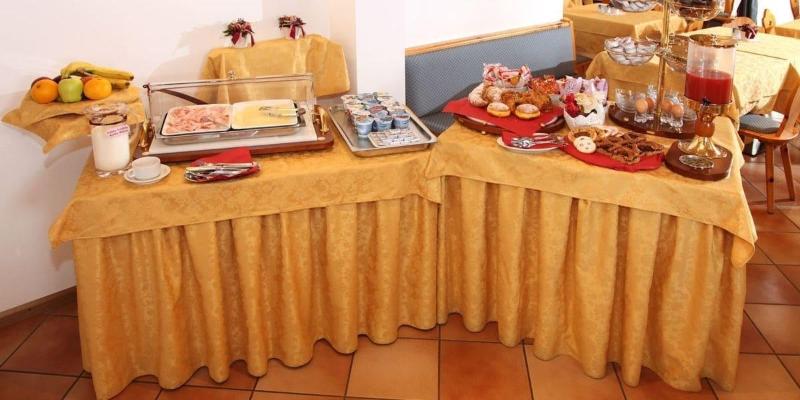 Garni Manuela - Restoran
