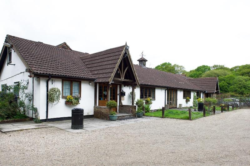 Little Foxes Hotel - Genel