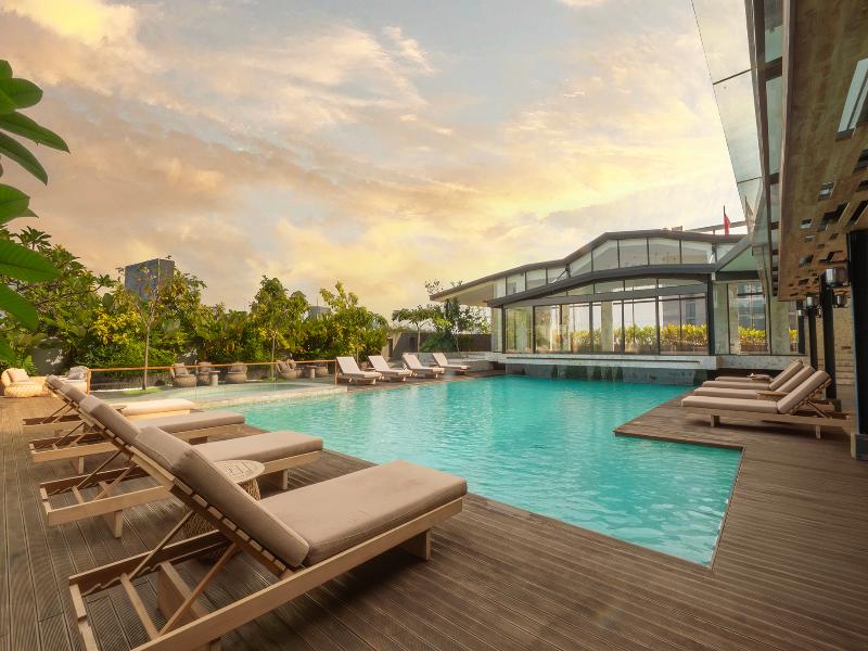 Mövenpick Hotel Jakarta City Centre - Havuz