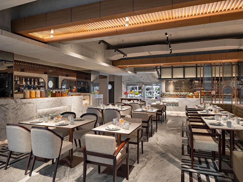 Mövenpick Hotel Jakarta City Centre - Restoran