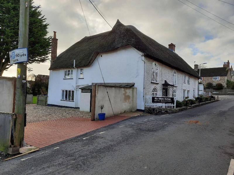 The White Cottage B&B - Genel