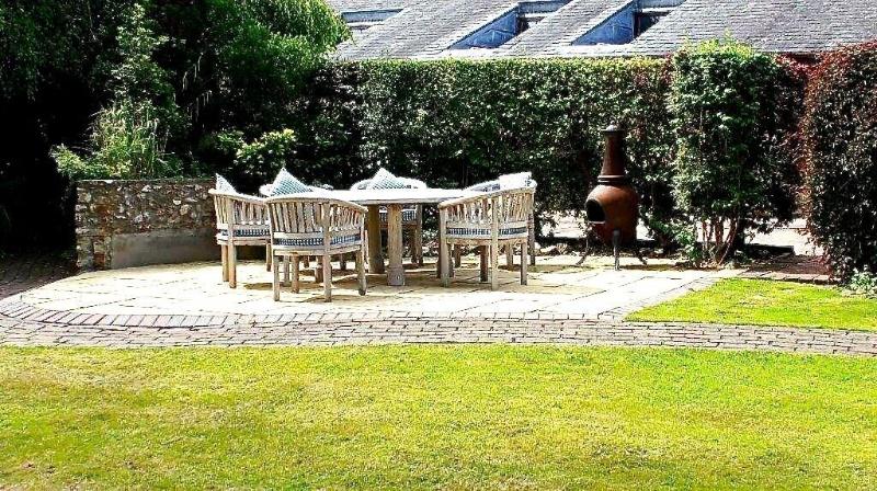 The White Cottage B&B - Teras