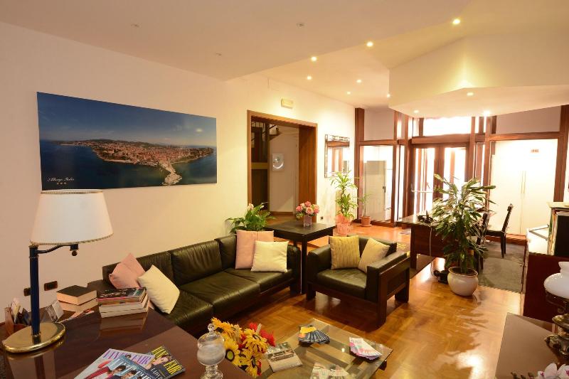 Albergo Italia - Lobi