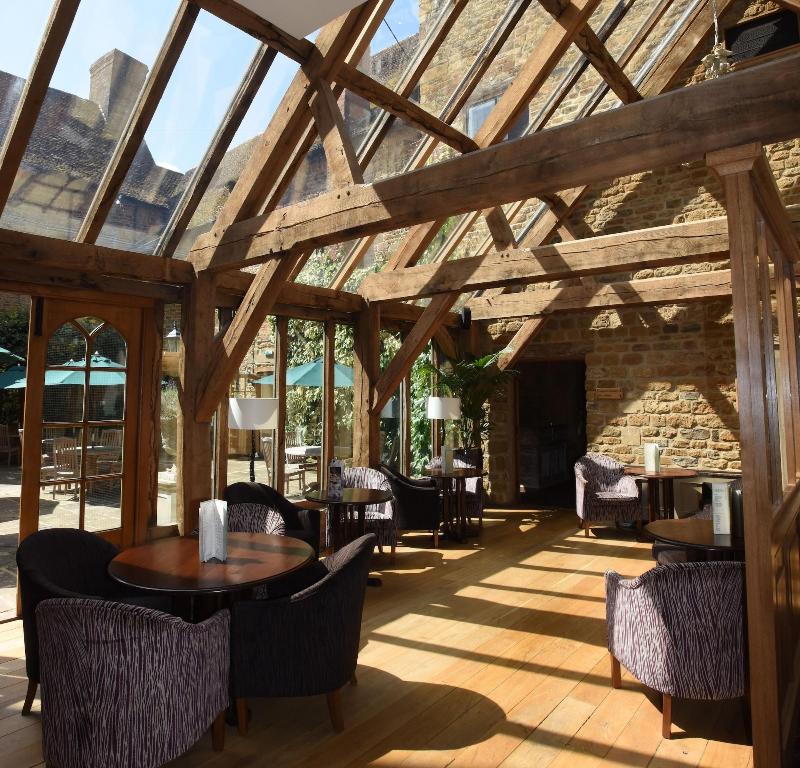 Fawsley Hall - Bar