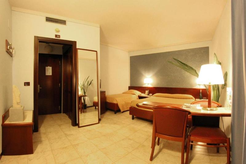 Hotel Forum - Oda