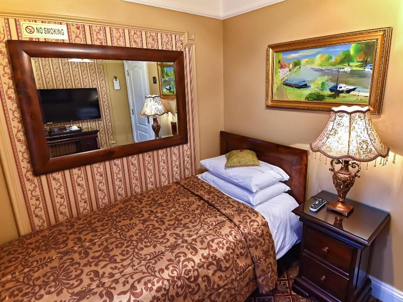 Riverside Inn - Oda