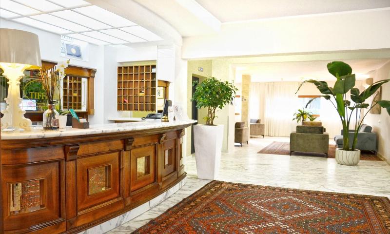 Hotel Tiffany - Lobi