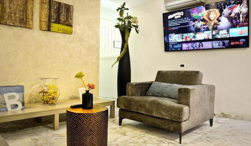Hotel Tiffany - Lobi