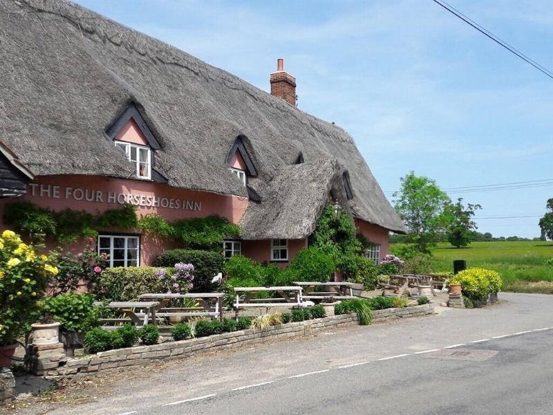 The Four Horseshoes - Genel