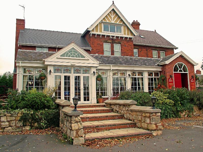 The Punchbowl Inn - Genel