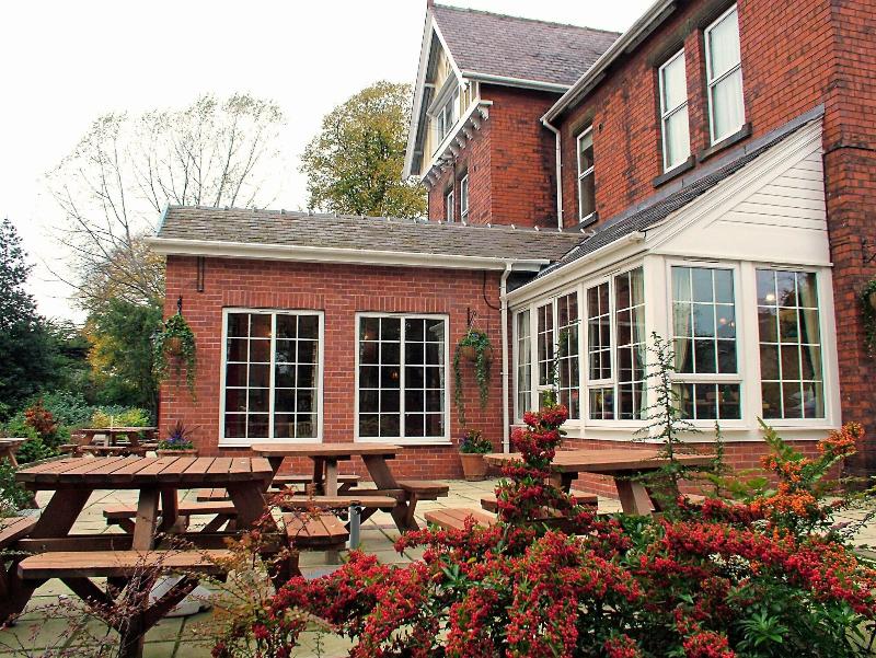 The Punchbowl Inn - Genel