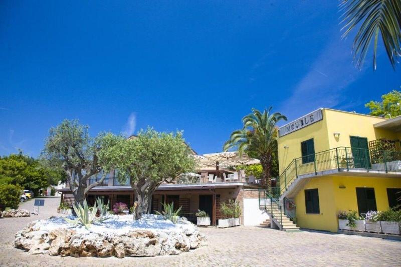 Hotel Le Cave - Genel