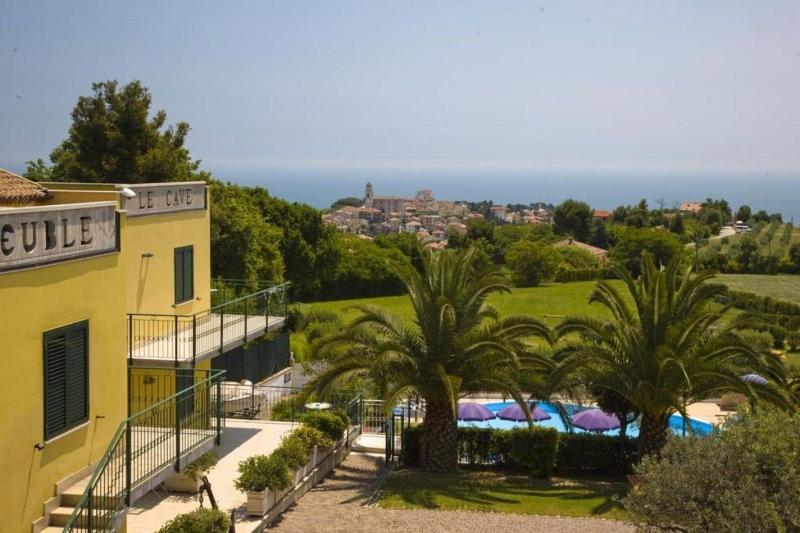Hotel Le Cave - Genel
