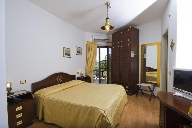 Hotel Le Cave - Oda