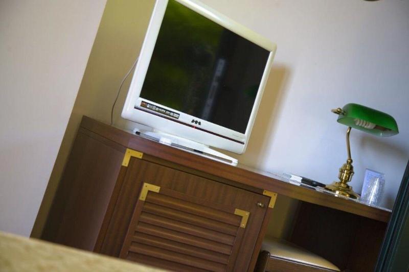 Hotel Le Cave - Oda
