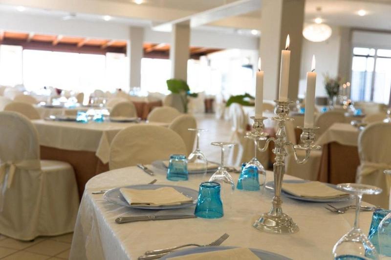 Hotel Le Cave - Restoran