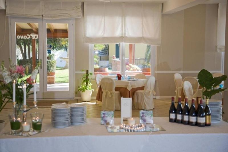 Hotel Le Cave - Restoran