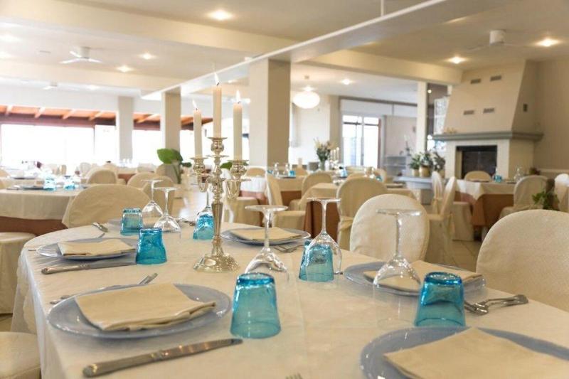 Hotel Le Cave - Restoran