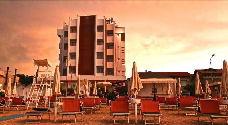 Hotel Ambassador - Genel