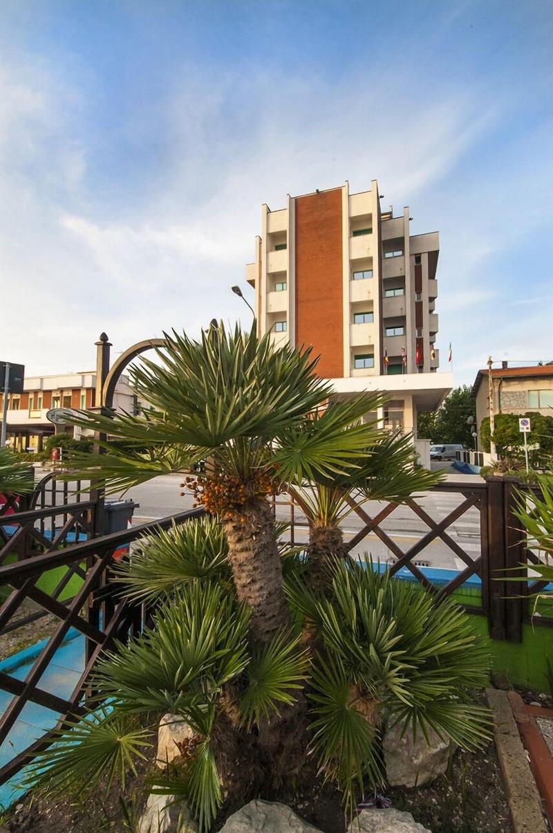 Hotel Ambassador - Genel